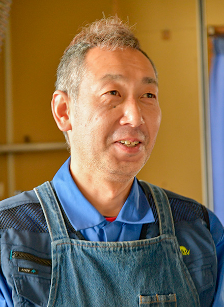 研磨加工技術者 小林秋博 1996年入社
